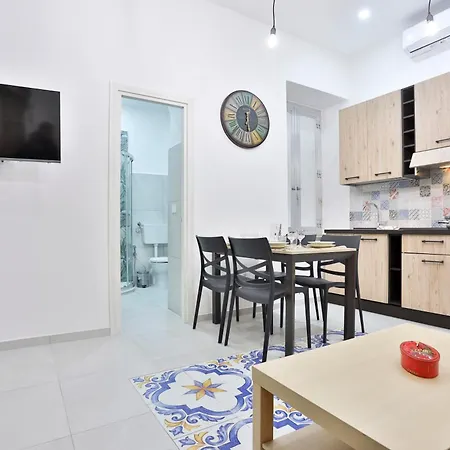 아파트 Guesthost - Dimora Leone Relais *