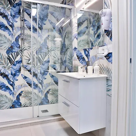 Guesthost - Dimora Leone Relais