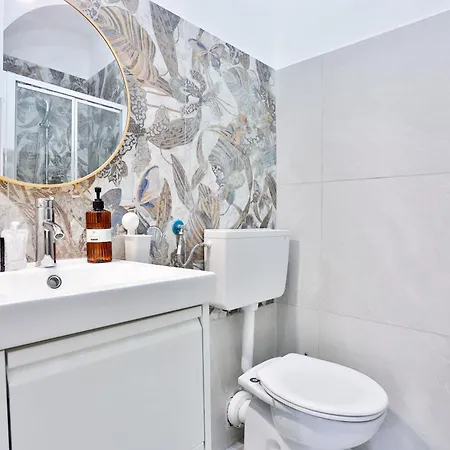 Guesthost - Dimora Leone Relais