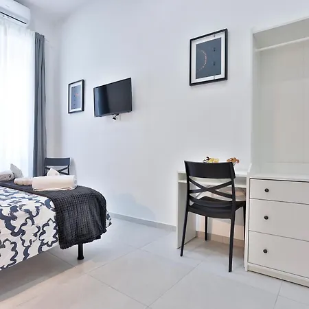 Апартаменты Guesthost - Dimora Leone Relais *