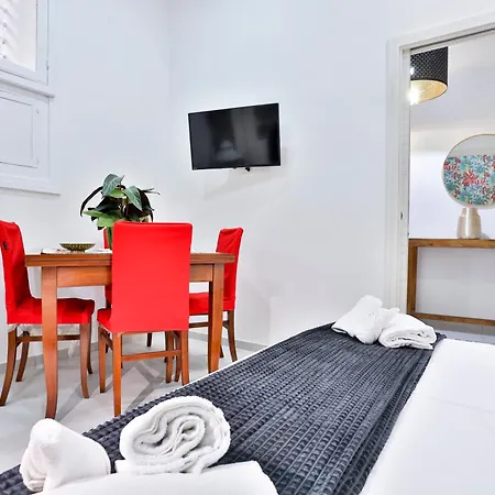 Guesthost - Dimora Leone Relais *